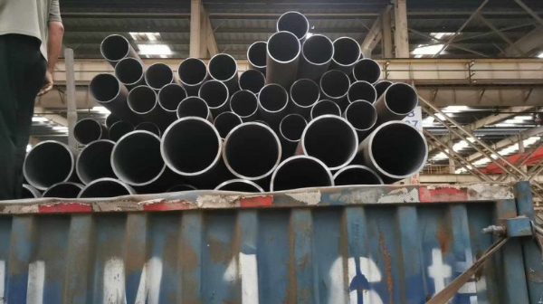 12Cr1MoVG大口径合金钢管价格,高压无缝钢管厂家