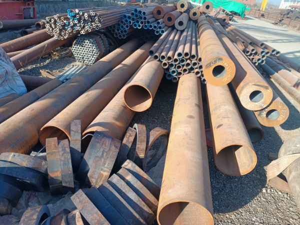 - 产销两旺!42crmo无缝钢管切割销售,工程机械行业订单持续攀升