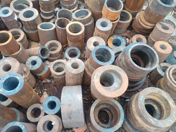 供应42CrMo调质无缝钢管 可定制长度切割 用于轴类/齿轮/连杆制造